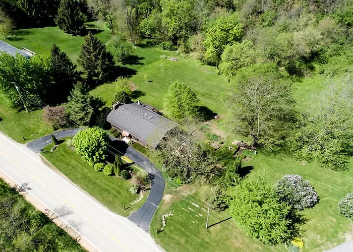 Charming Vacation In A Mississippi Valley In Elizabeth, Illinois * Elizabeth