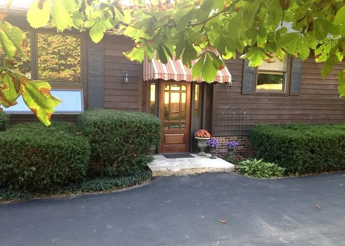 Сasa de vacaciones Charming Vacation In A Mississippi Valley In Elizabeth, Illinois *