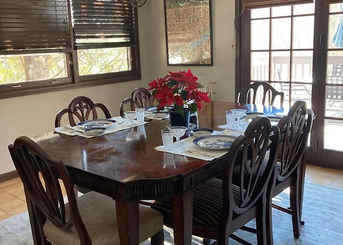 Charming Vacation In A Mississippi Valley In Elizabeth, Illinois Elizabeth