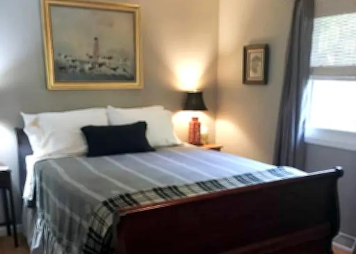 Charming Vacation In A Mississippi Valley In Elizabeth, Illinois *